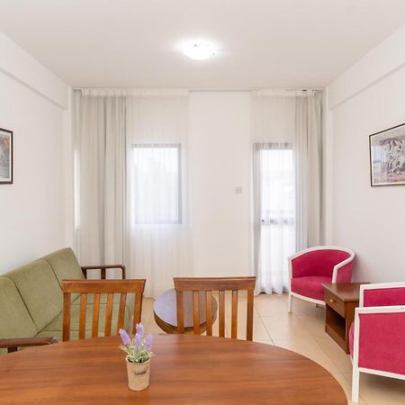 Flora Hotel Apartments Протарас Екстериор снимка