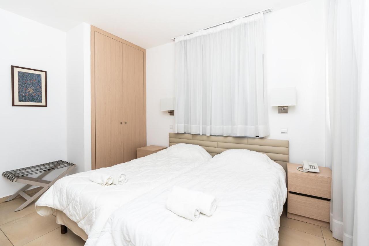 Flora Hotel Apartments Протарас Екстериор снимка